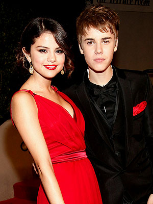 did justin bieber and selena gomez break up 2011. did justin bieber and selena